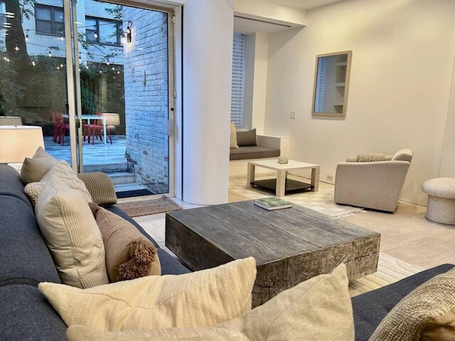 プライベート ビューティフル タウンホーム ウィズ ゼン ガーデン