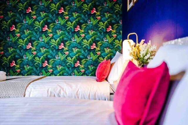 ラージ 5 ベッドルームホーム パーフェクト フォー グループス