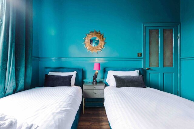 ラージ 5 ベッドルームホーム パーフェクト フォー グループス