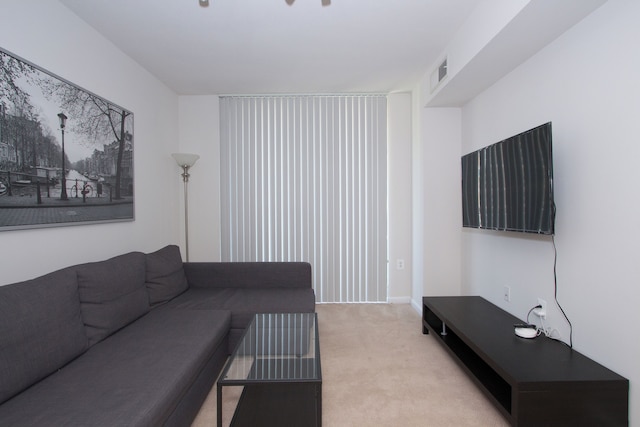 ペンタゴン ラグジュアリー アパートメント