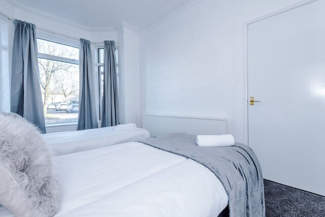 コンフィ フォー ベッドルーム ハウス ウィズ パーキング