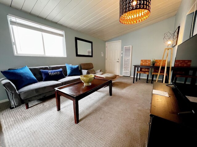 イディリック 1BR アパートメント イン オーシャン ビーチ