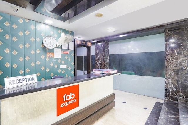 ファブエクスプレス ロータス パレス