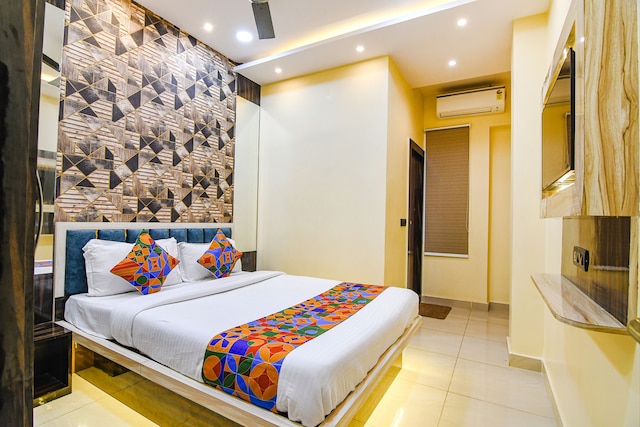 ファブホテル ロイヤル パーク イン