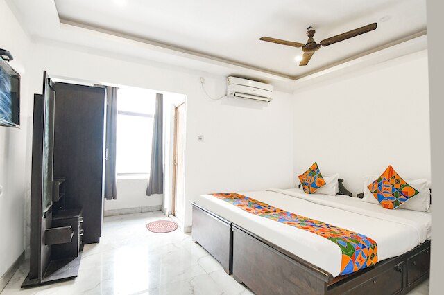 ファブホテル ホワイト パレス