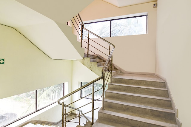 ファブホテル ホワイト パレス