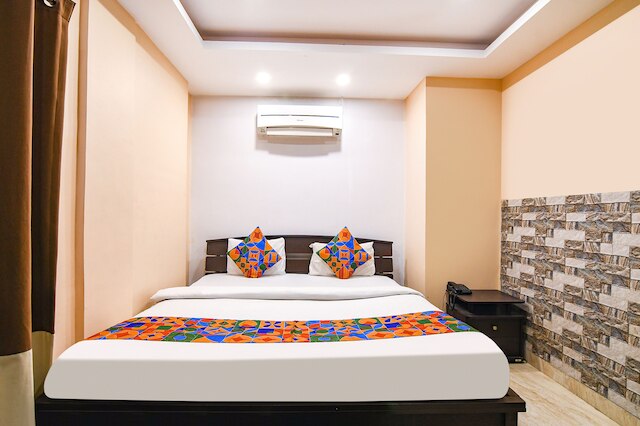 ファブホテル ホワイト パレス