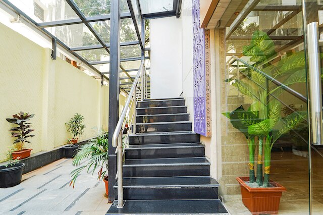 ファブホテル ステイズ イン US コンスルエート