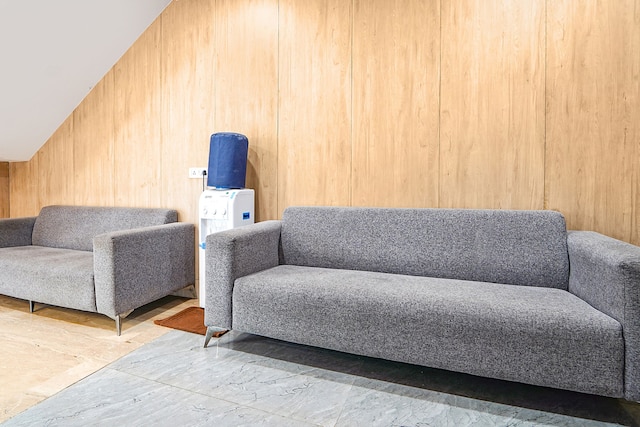 ファブホテル ステイズ イン US コンスルエート