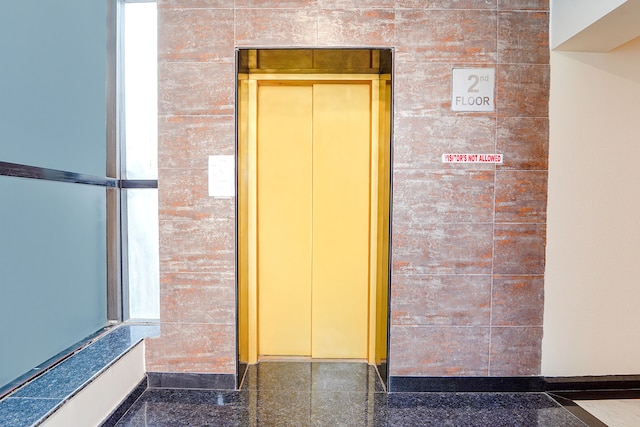 ファブホテル ステイズ イン US コンスルエート