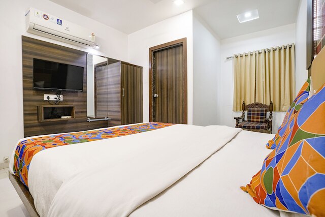 ファブホテル ラトナパレス