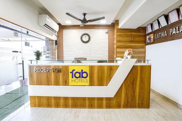 ファブホテル ラトナパレス