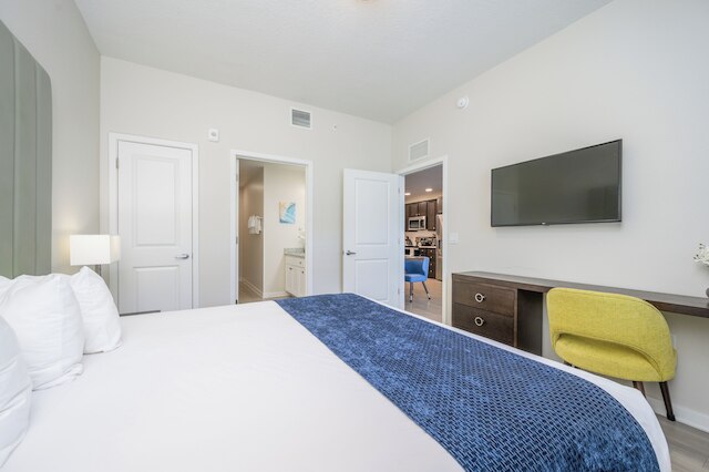 エピックユニバース ブランド ニュー モダン ビスタ ケイ リザーブ コンド - 6005