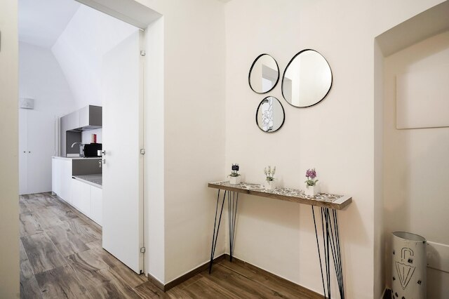 シアモ バーリ - イエロー スタジオ バイ ワンダフル イタリー