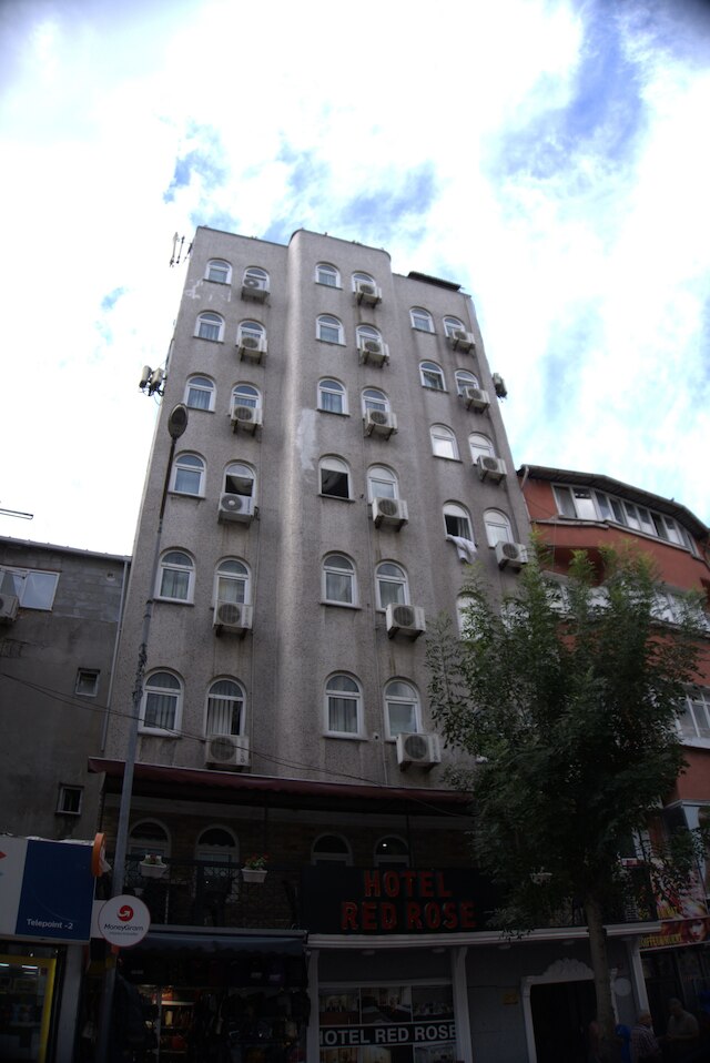 ホテル レッド ローズ