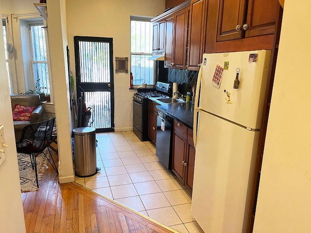 ラブリー ツー ベッドルーム ウィズ パティオ!