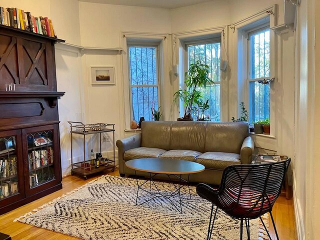 ラブリー ツー ベッドルーム ウィズ パティオ!