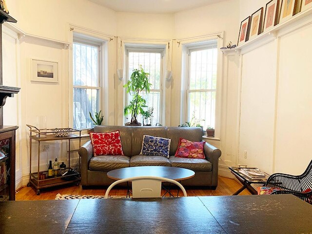 ラブリー ツー ベッドルーム ウィズ パティオ!