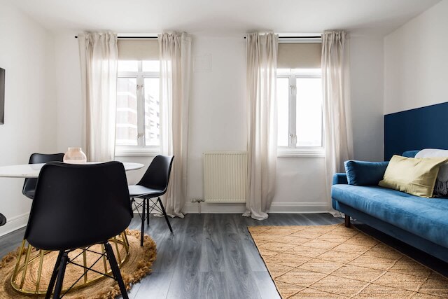 スタイリッシュ 2 ベッドルーム アパートメント - シェパーズ ブッシュ