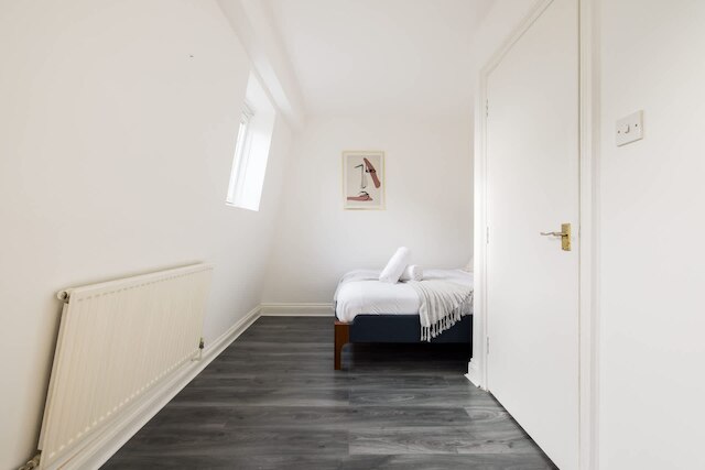 スタイリッシュ 2 ベッドルーム アパートメント - シェパーズ ブッシュ