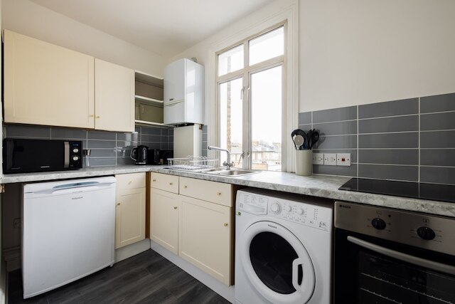 スタイリッシュ 2 ベッドルーム アパートメント - シェパーズ ブッシュ