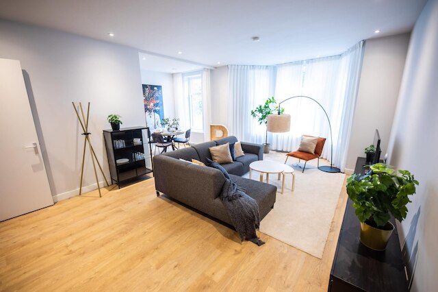 スペーシャス 2 ベッドルーム サービスド アパートメンツ 71-77m2