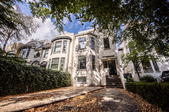 スペーシャス 2 ベッドルーム サービスド アパートメンツ 71-77m2