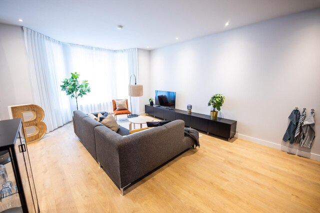 スペーシャス 2 ベッドルーム サービスド アパートメンツ 71-77m2