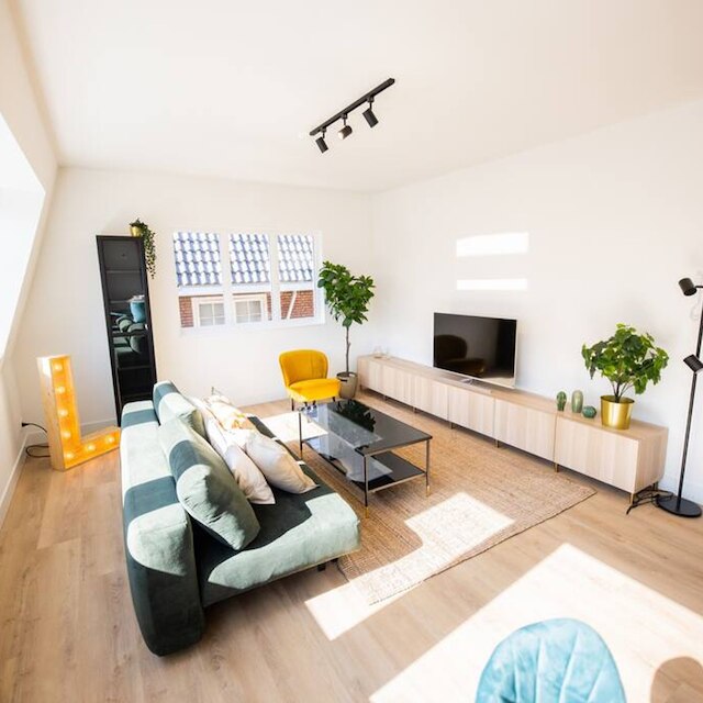 サービスド 1BR アパートメンツ イン ユトレヒト