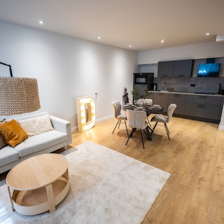 ソウテライン 2ベッドルーム サービスアパートメント