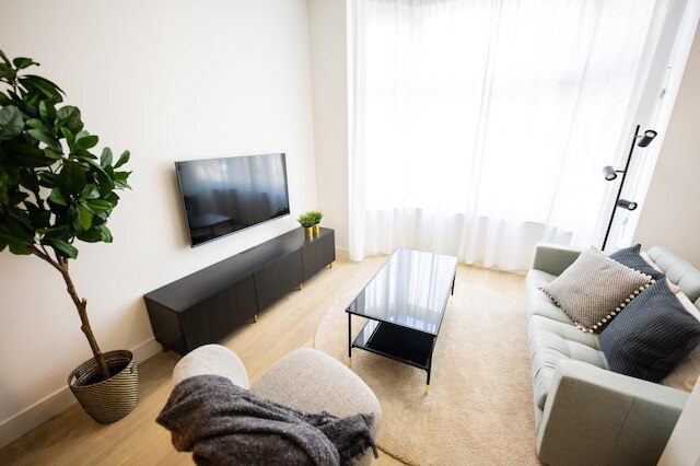 アルファベット 1ベッドルーム サービスアパートメント -nb304/306-