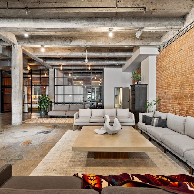 グリニッジコート バイ ローブトラベル 3 ベッドルーム ロフト ウィズ サウナ