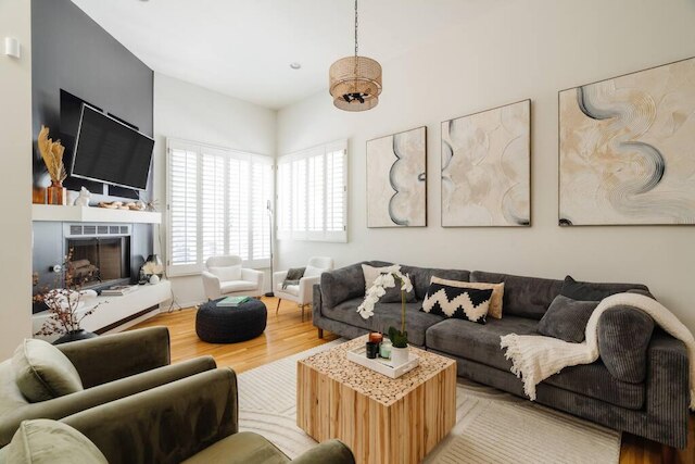 ハリウッドヒルズ サンセットストリップホーム ウィズ ホットタブ