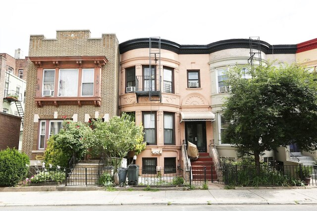 クラシック 1925 BK ライムストーンの3ベッドルーム