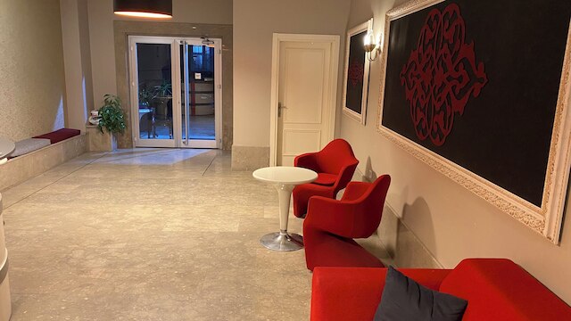 アデランス ホテル