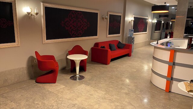 アデランス ホテル