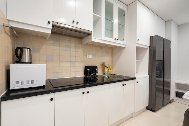 ナイトライフ ランカスター 1ベッドルーム ジムバージャパンタウン