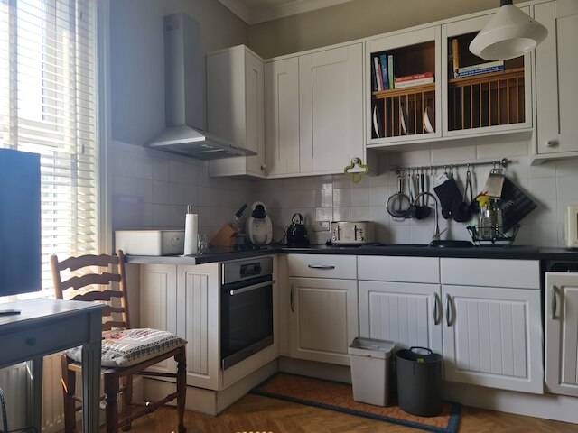 ビューティフリー デコレーテッド 1-ベッド アパートメント イン セール