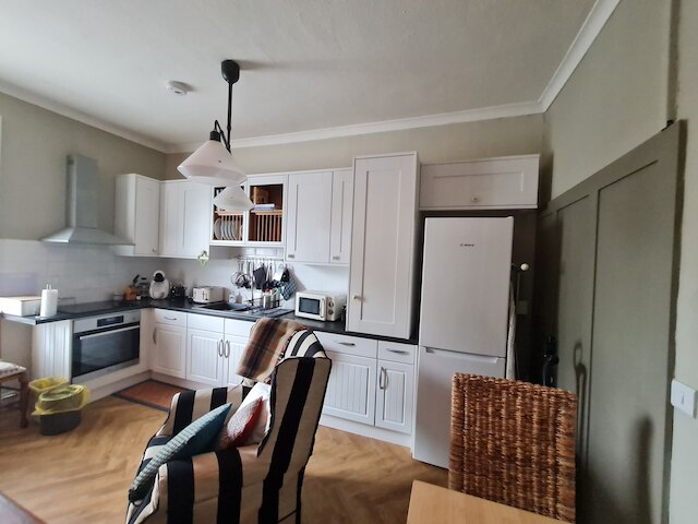 ビューティフリー デコレーテッド 1-ベッド アパートメント イン セール