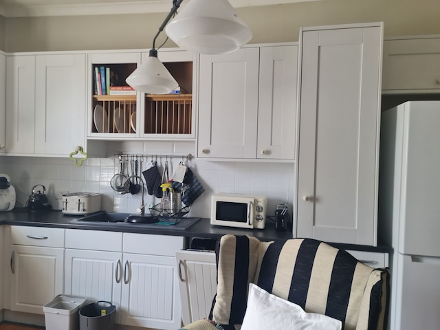 ビューティフリー デコレーテッド 1-ベッド アパートメント イン セール