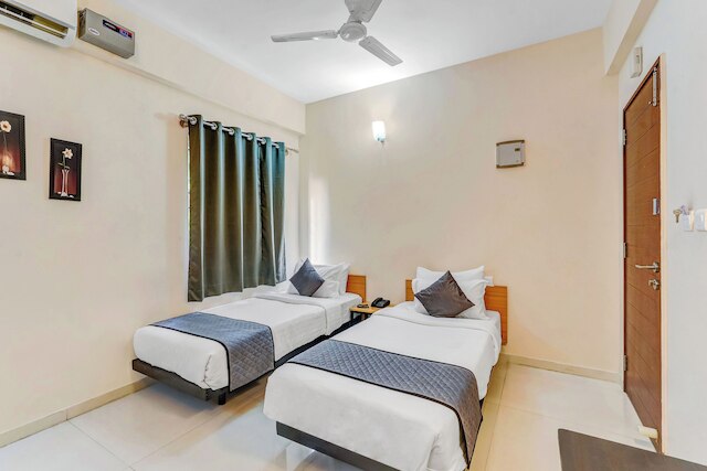 UPAR ホテルズ ニアバイ バグマネ テックパーク