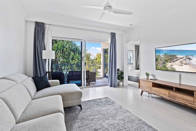 サンライズ コーブ