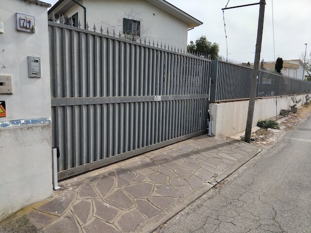 アロッジオ ツーリスティコ