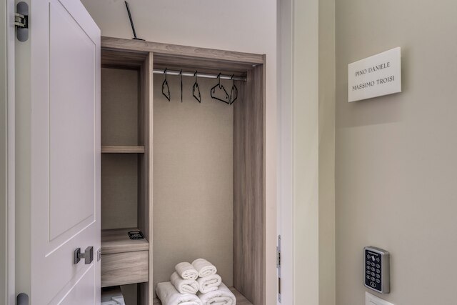 AV ルームズ ナポリ