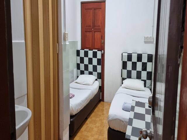 ホテル O JJ ホームステイ