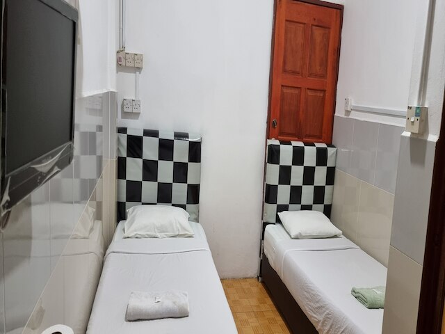 ホテル O JJ ホームステイ