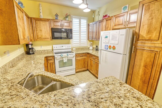 ライアンズ ラナウェイ ビーチ コンド