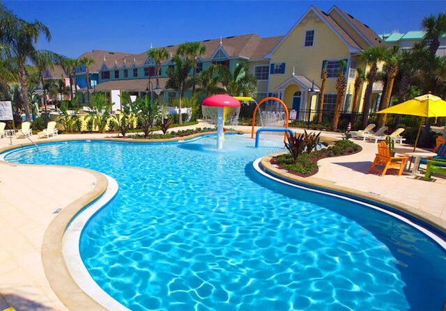 ヘンズ ラナウェイ ビーチ コンド