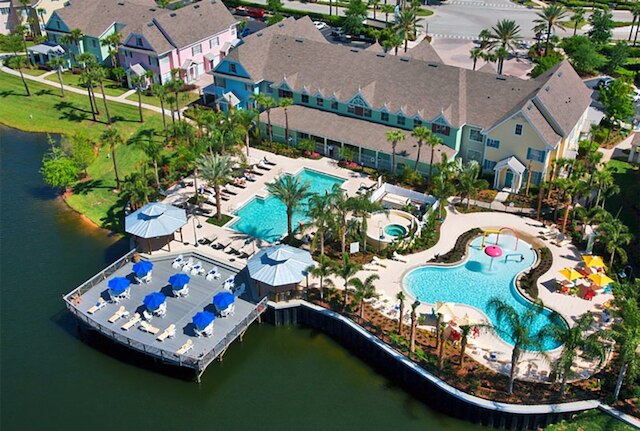 ヘンズ ラナウェイ ビーチ コンド