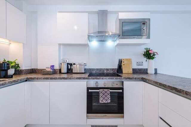 コージー 2ベッド アパートメント ニア シティセンター アンド メディアシティ